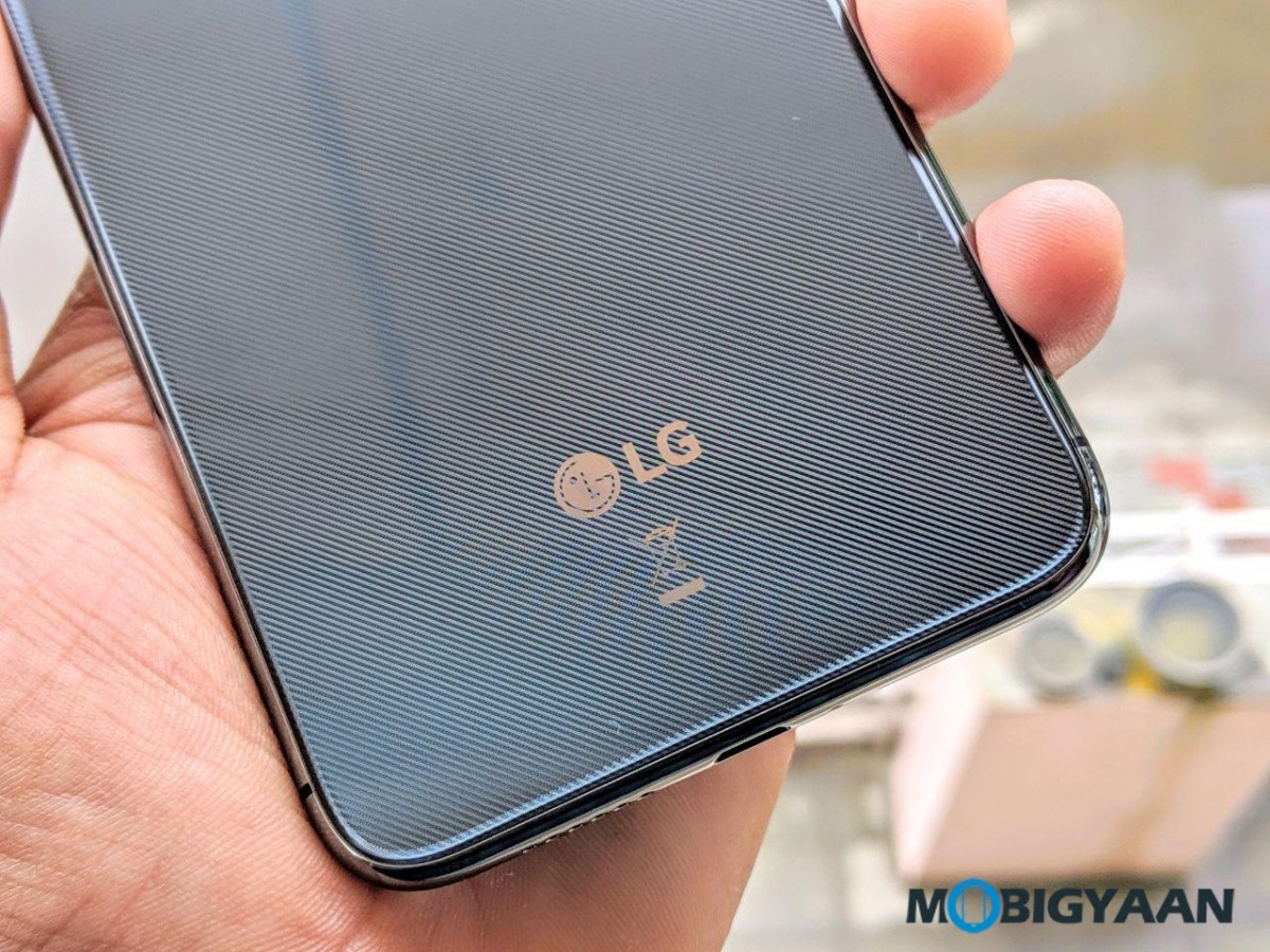 LG-W30-Hands-On-Review-Images-0  