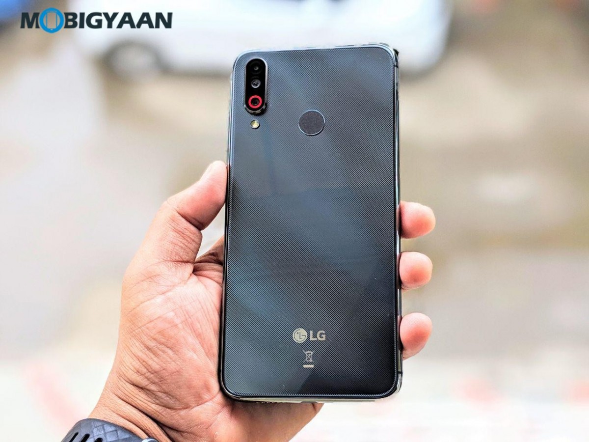 LG W30 Hands On Review Images 1