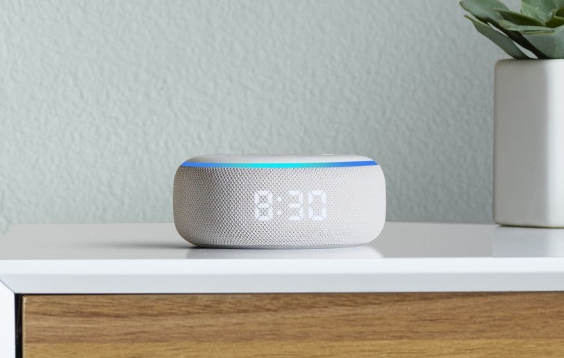 Echo-Dot-with-Clock 