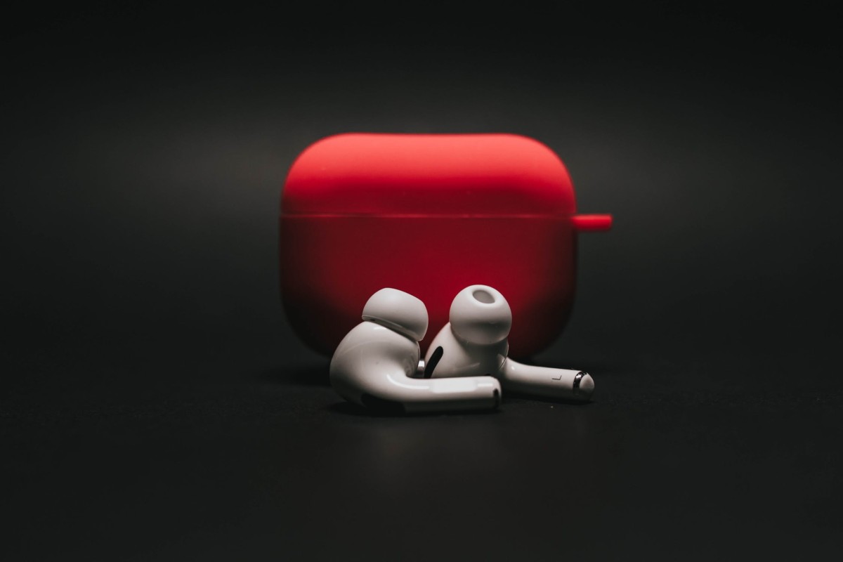 How to connect Apple AirPods with Windows 10 computer