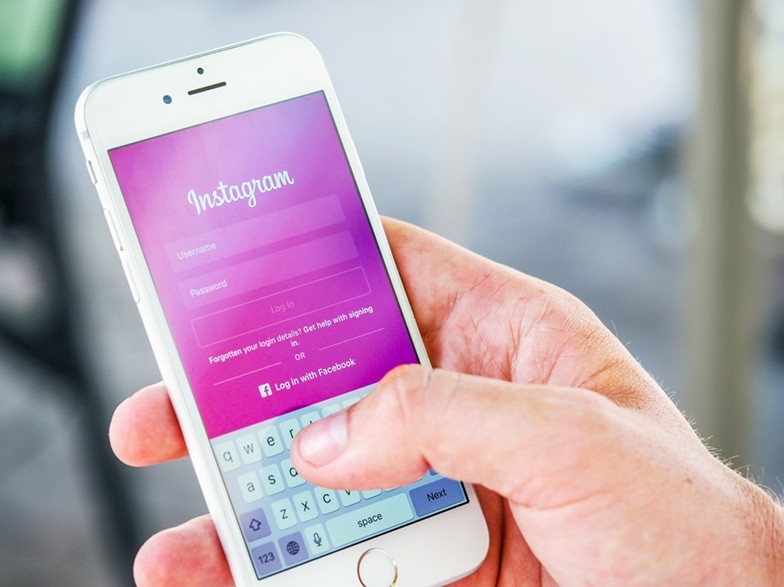 How to download Instagram Photos and Videos on iPhone