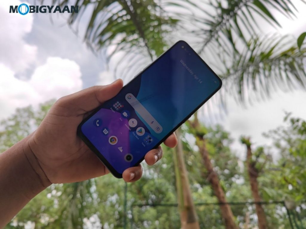 realme GT Master Edition Review Design Display 1 1