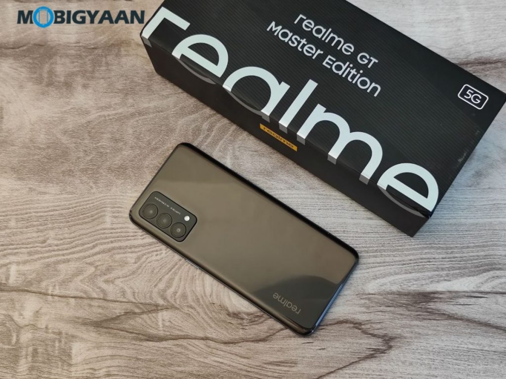 realme GT Master Edition Review Design Display 4