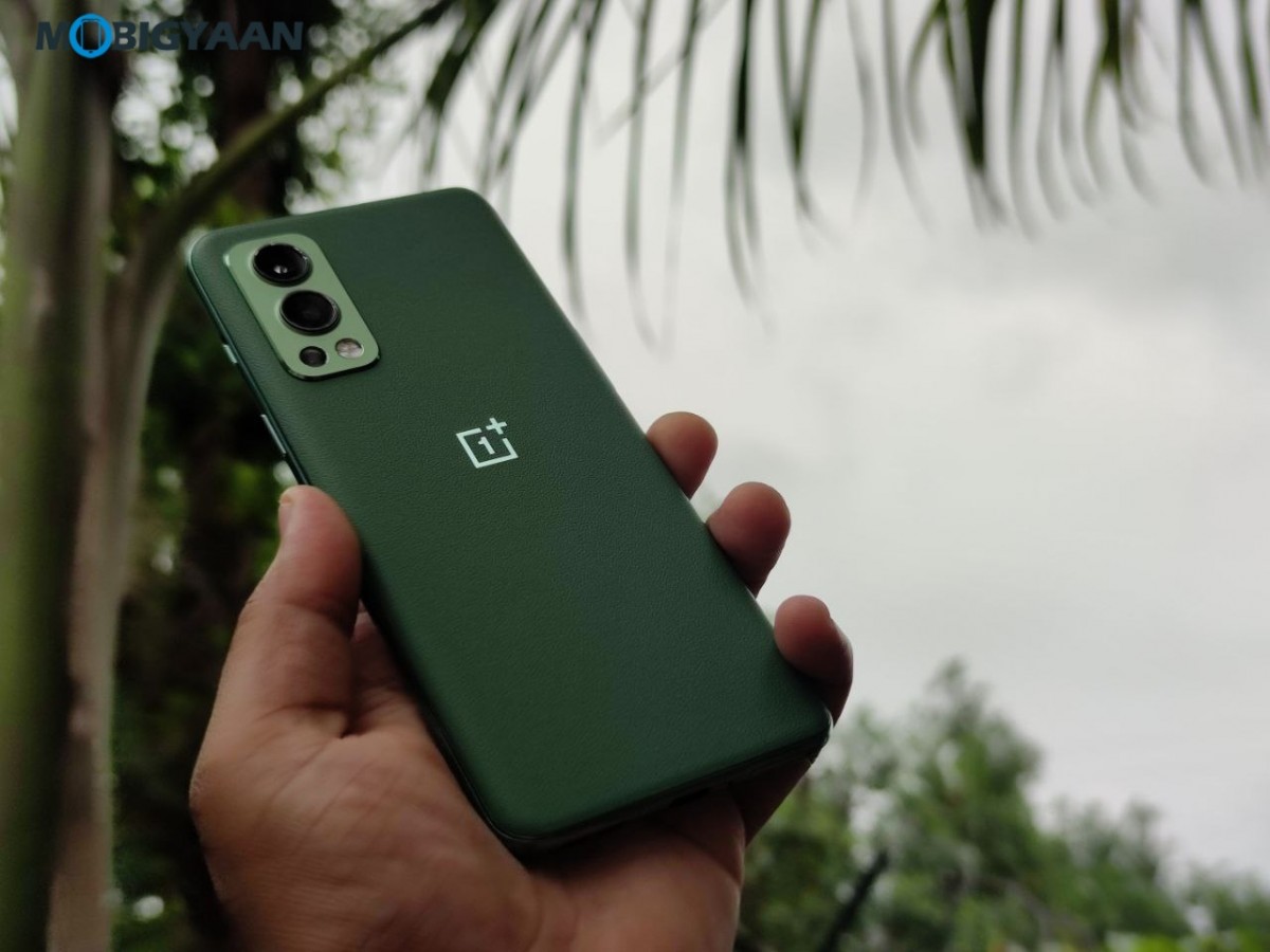 OnePlus Nord 2 5G Review Design 4