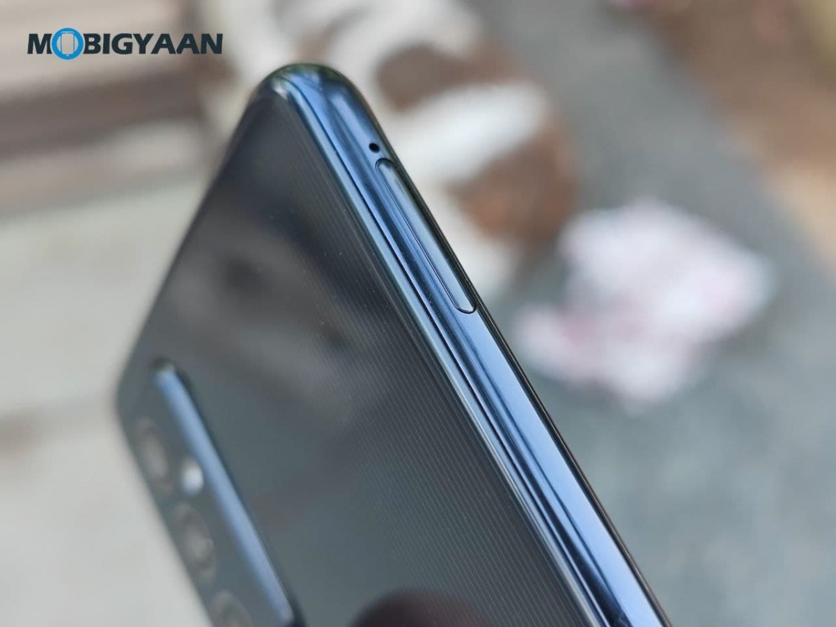 Samsung Galaxy M52 5G Review Design 2