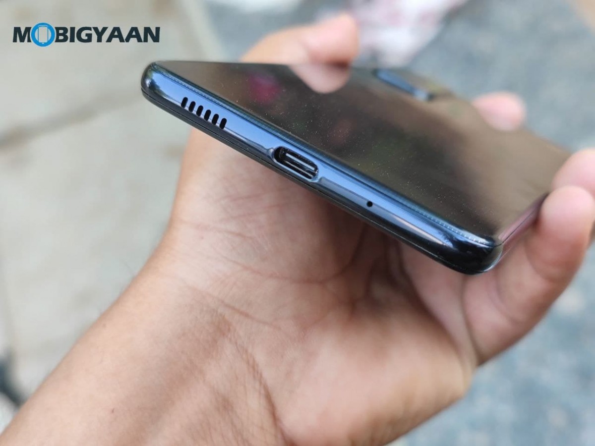Samsung Galaxy M52 5G Review Design 9
