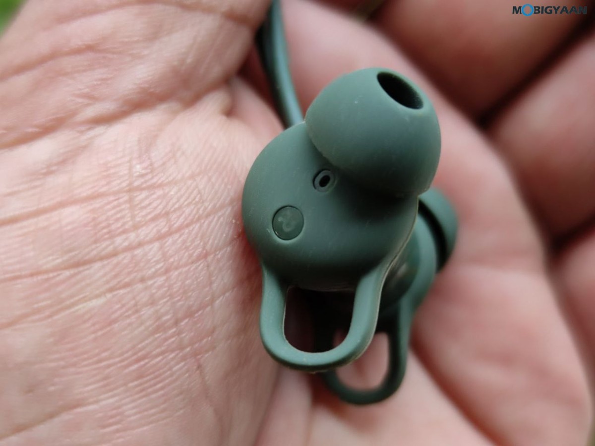 OPPO Enco M32 Review Wireless Earphones 11