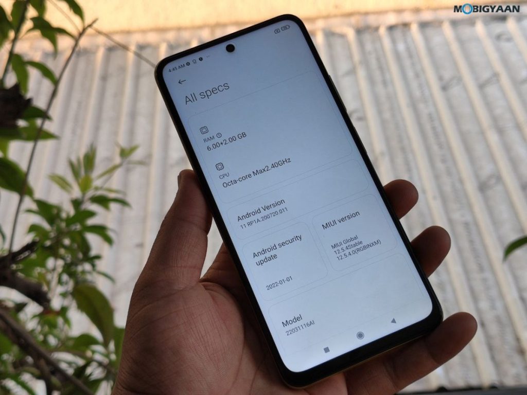 POCO M4 Pro Review Design Display 12