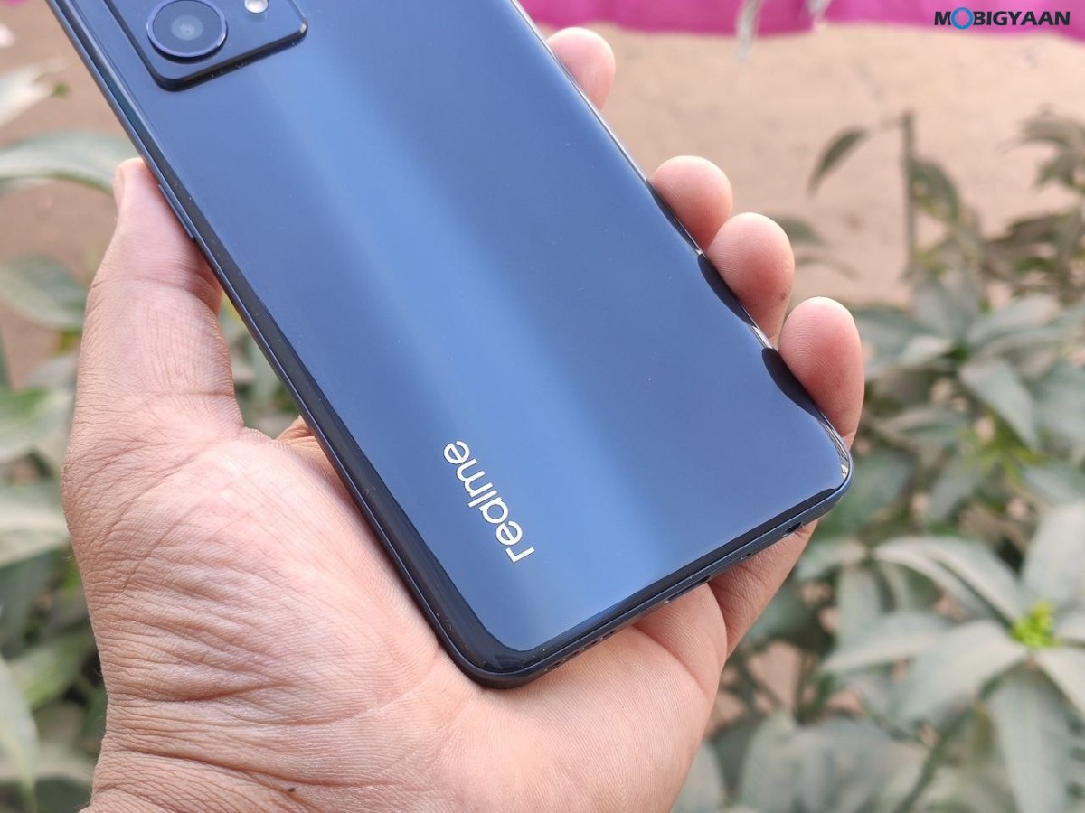 realme 9 Pro Plus 5G Review Design Display 7