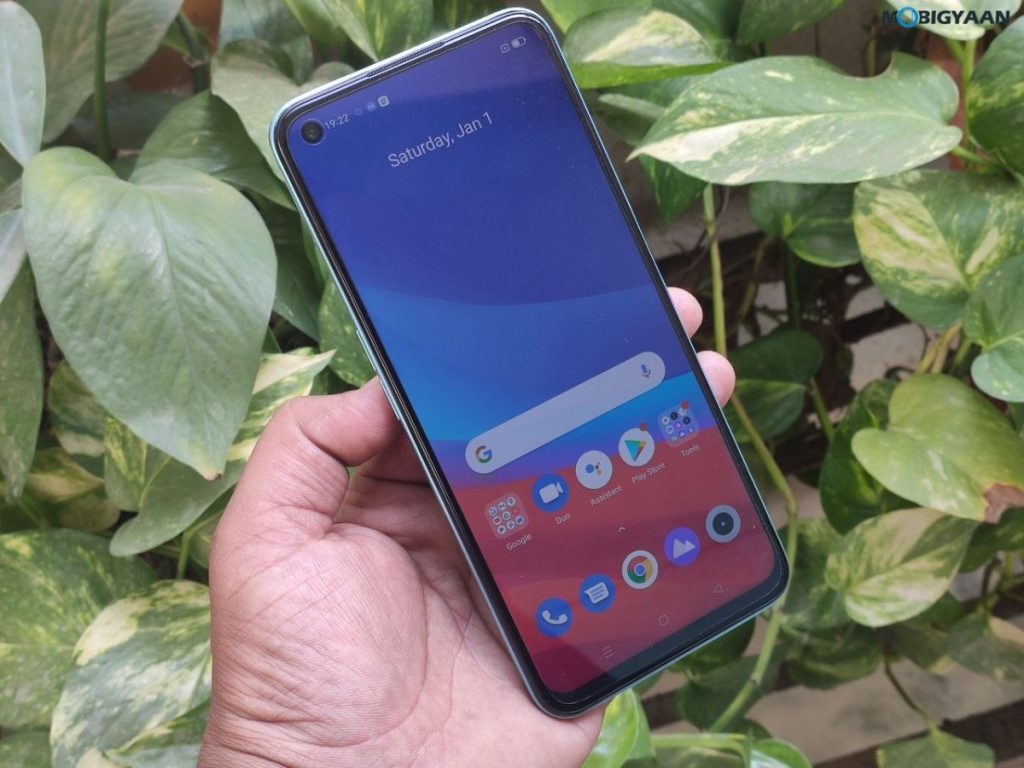 realme Narzo 50 Review Design Display 15