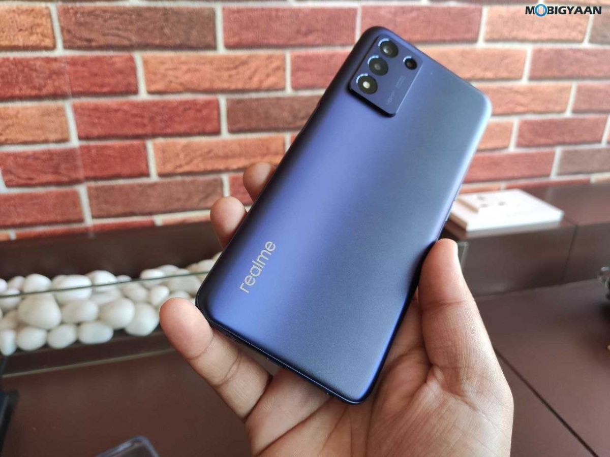 realme 9 5G Speed Edition Review Design Display 5