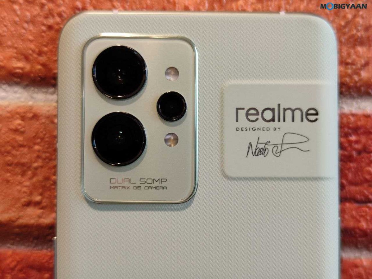 realme GT2 Pro 5G Review Design Display Cameras 10