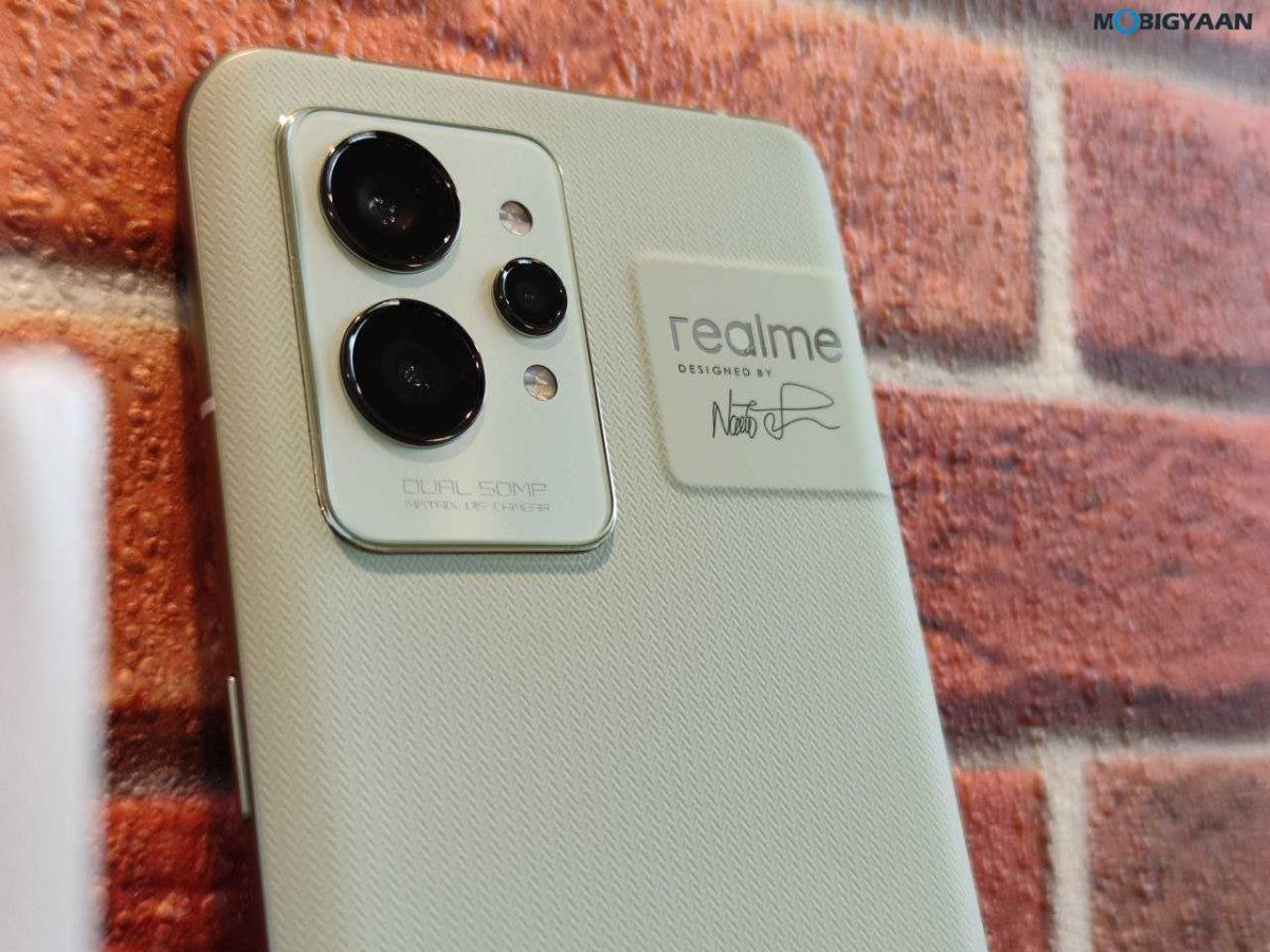 realme GT2 Pro 5G Review Design Display Cameras 8