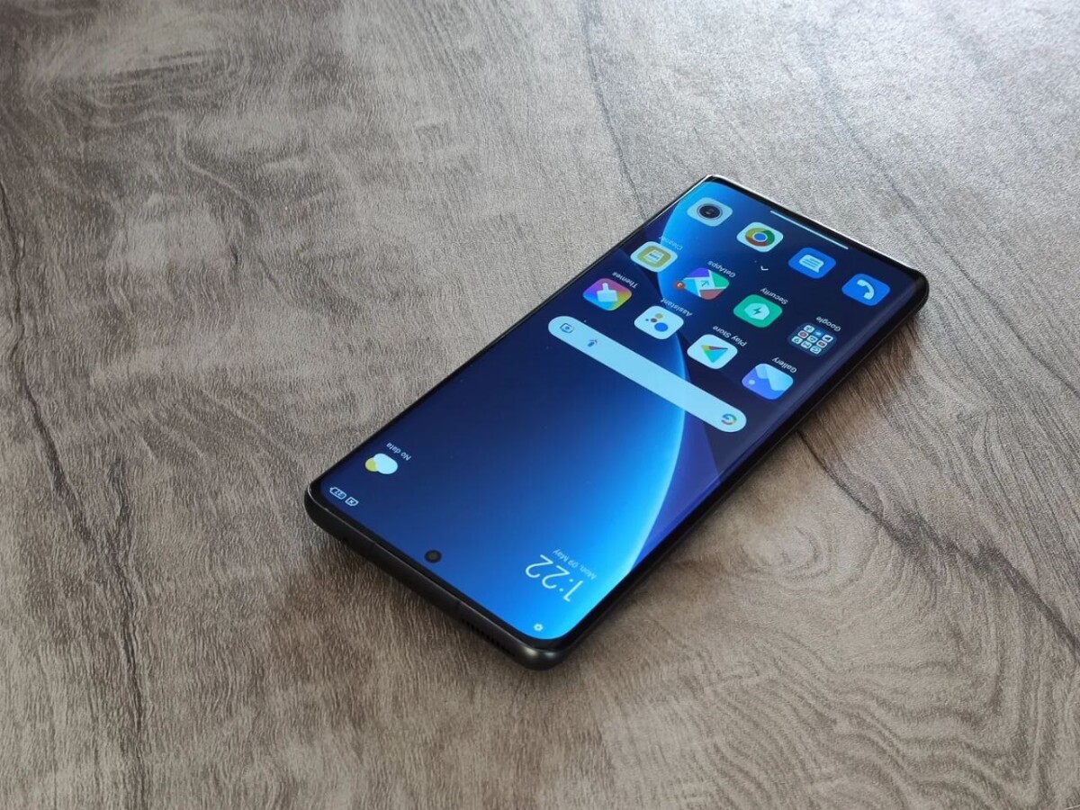 Xiaomi 12 Pro 5G Review Design Display Cameras 10