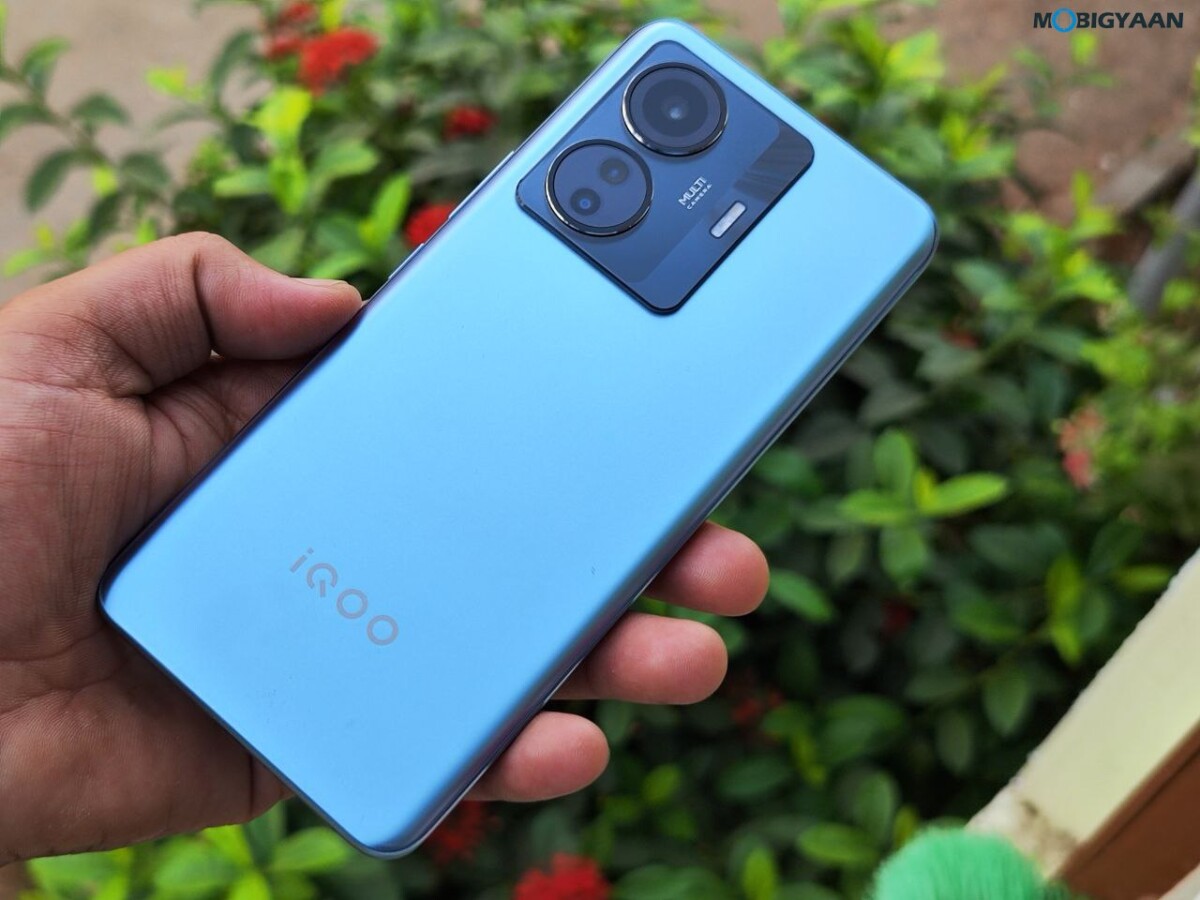 iQOO Z6 Pro Review Design Display Camera 4