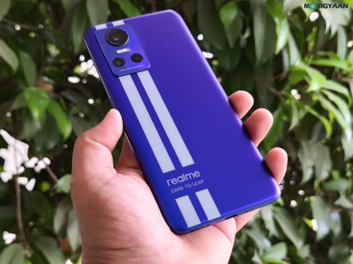 realme GT Neo 3 Review Design Display Cameras 13