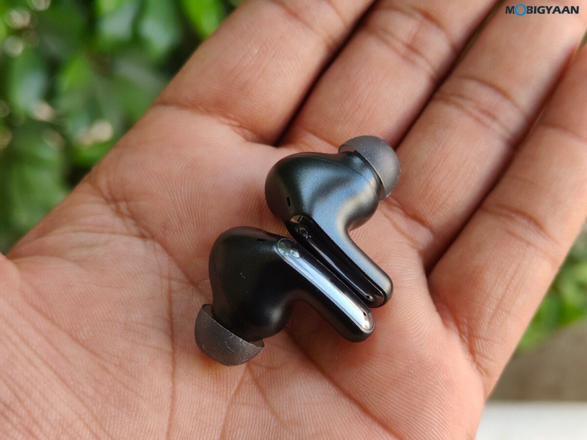 LG TONE Free FP9 Wireless Earbuds Review Design 15