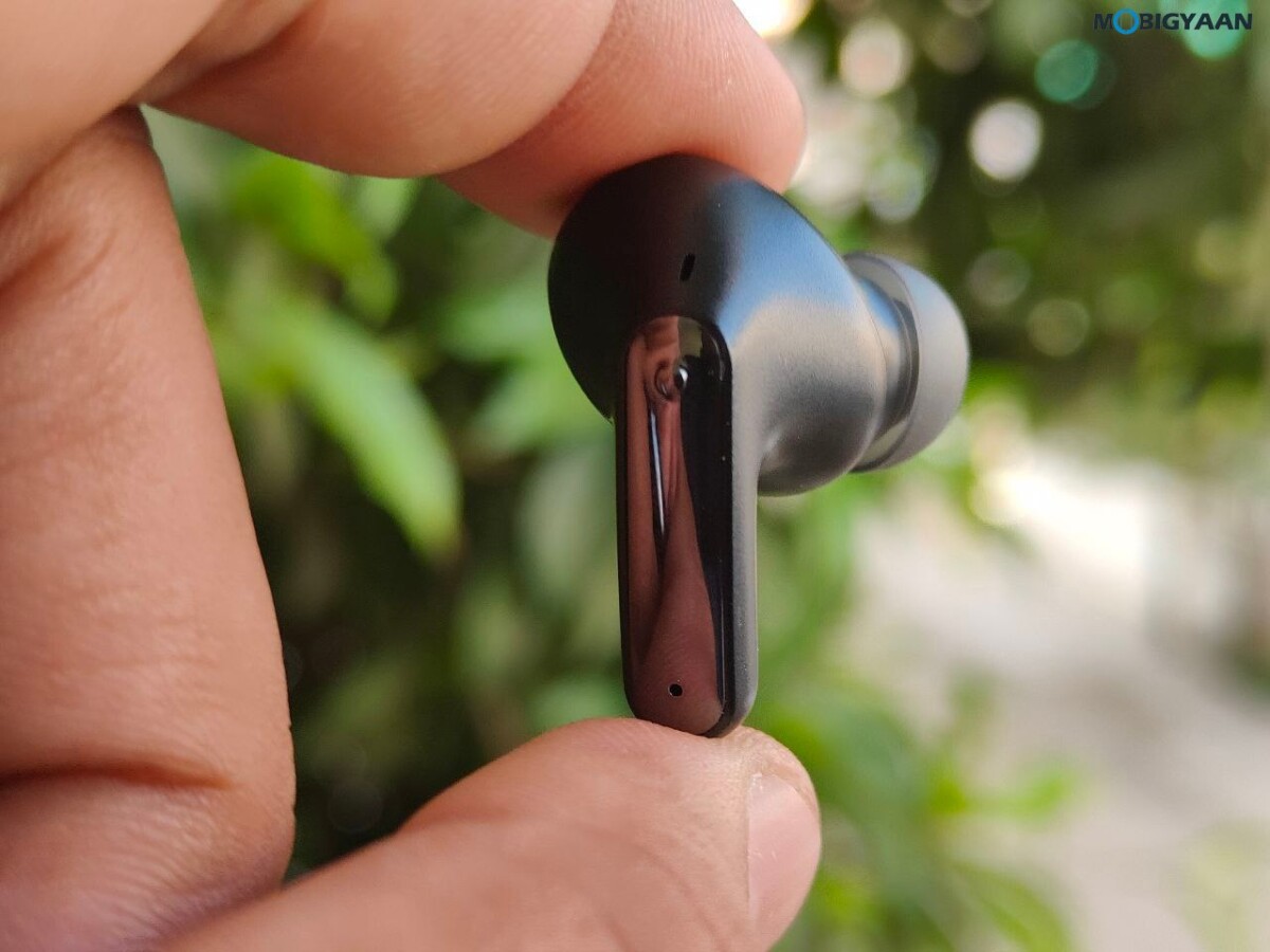 LG TONE Free FP9 Wireless Earbuds Review Design 17