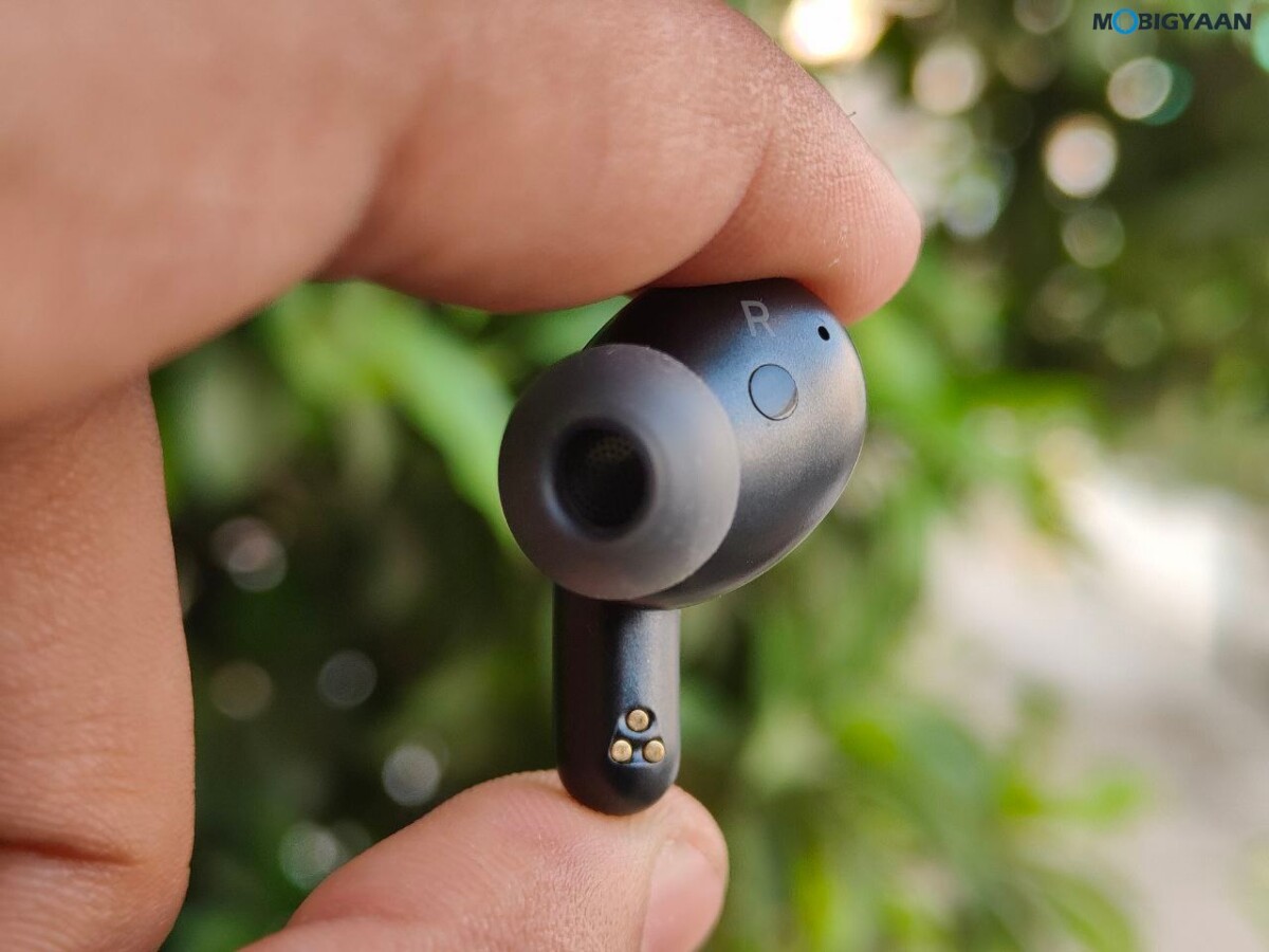 LG TONE Free FP9 Wireless Earbuds Review Design 19