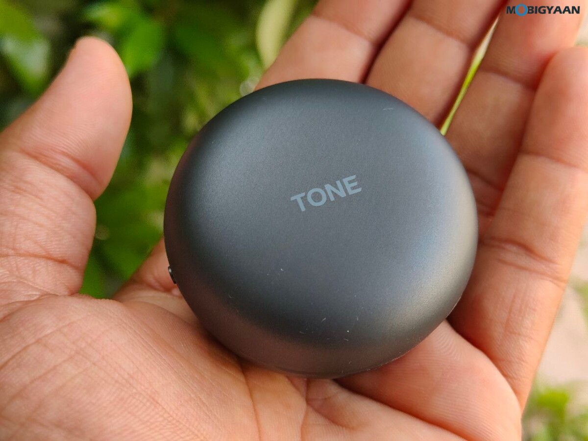 LG TONE Free FP9 Wireless Earbuds Review Design 9