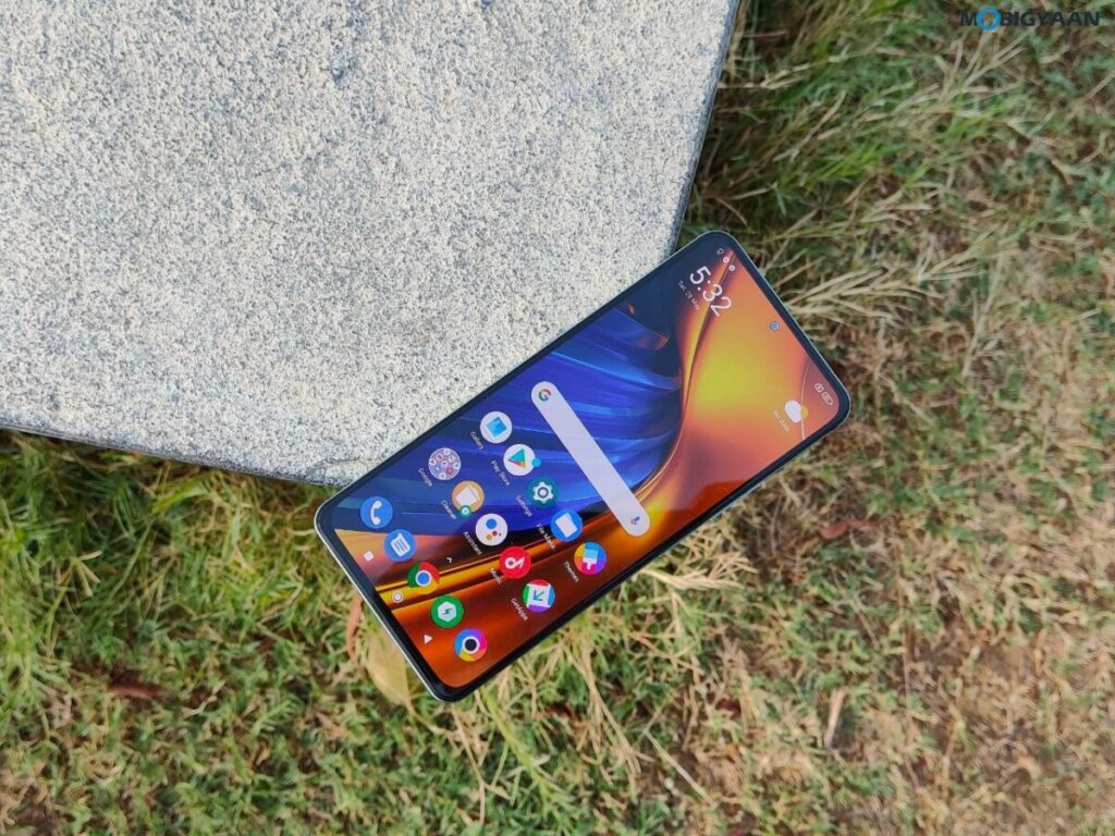 POCO F4 Review Design Display Cameras 2