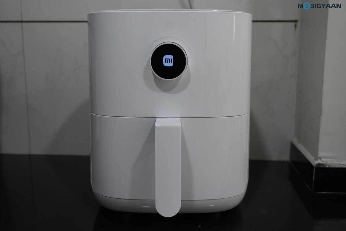 https://www.mobigyaan.com/wp-content/uploads/2022/08/Xiaomi-Smart-Air-Fryer-Review-Design-11.jpg