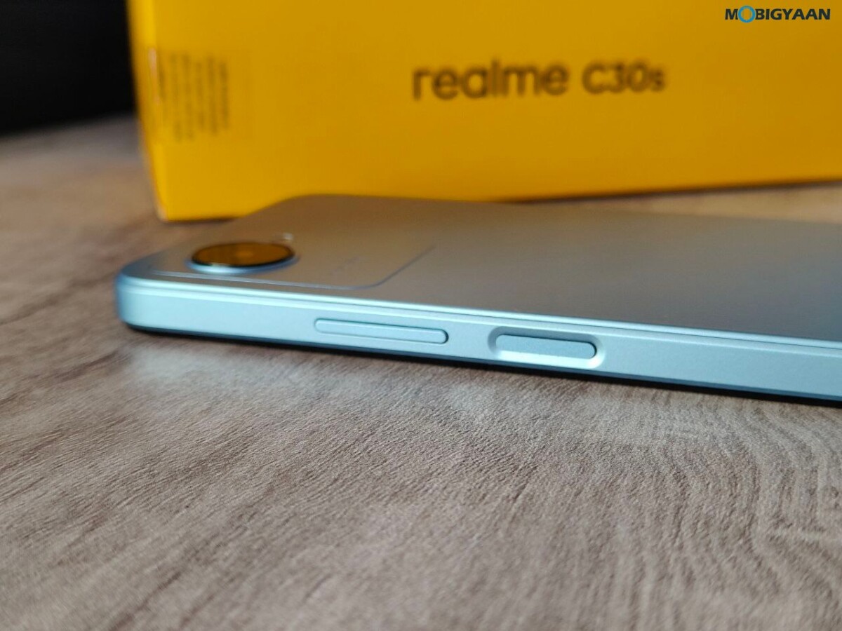 realme C30s Review Design Display Build Quality 14