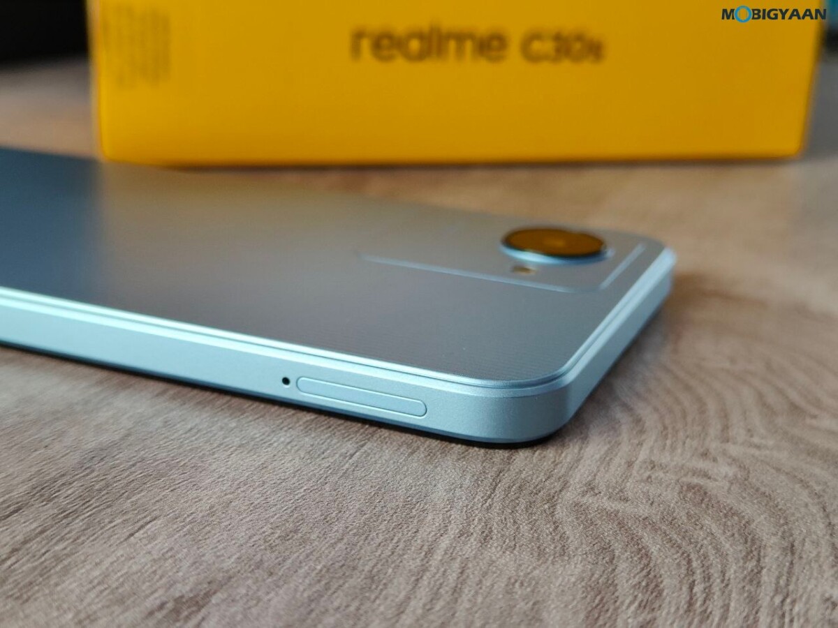 realme C30s Review Design Display Build Quality 15