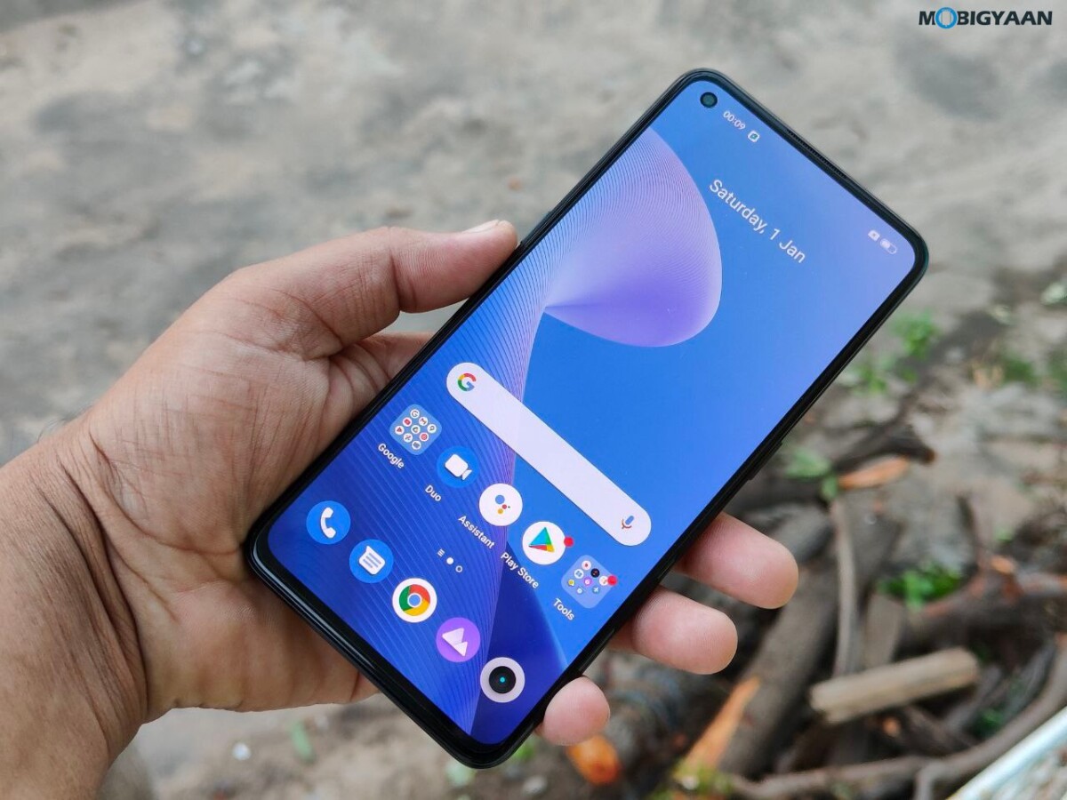 realme GT NEO 3T Review Design Display Cameras 19