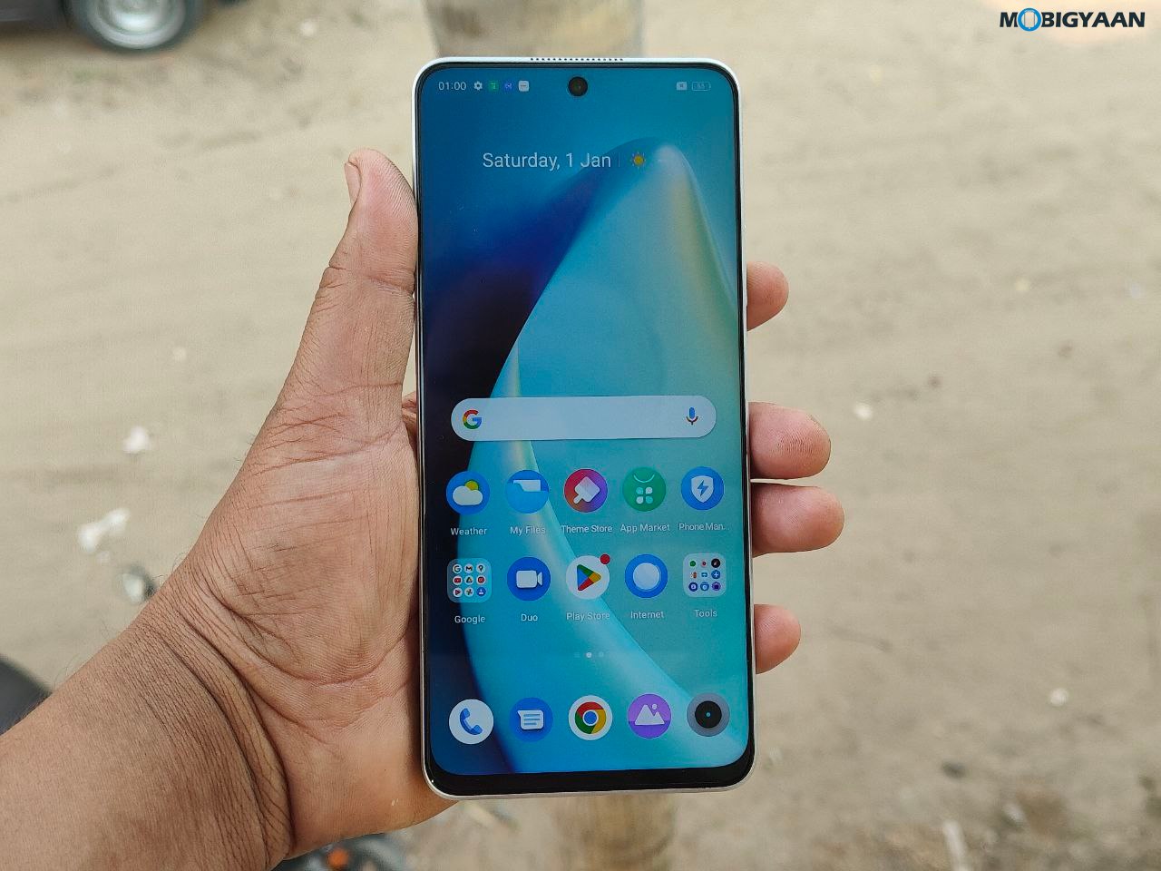 realme 10 Pro Review Design Display Build Quality 10