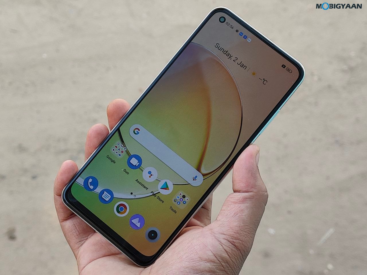 realme 10 Review 4G Design Display Build Quality 8