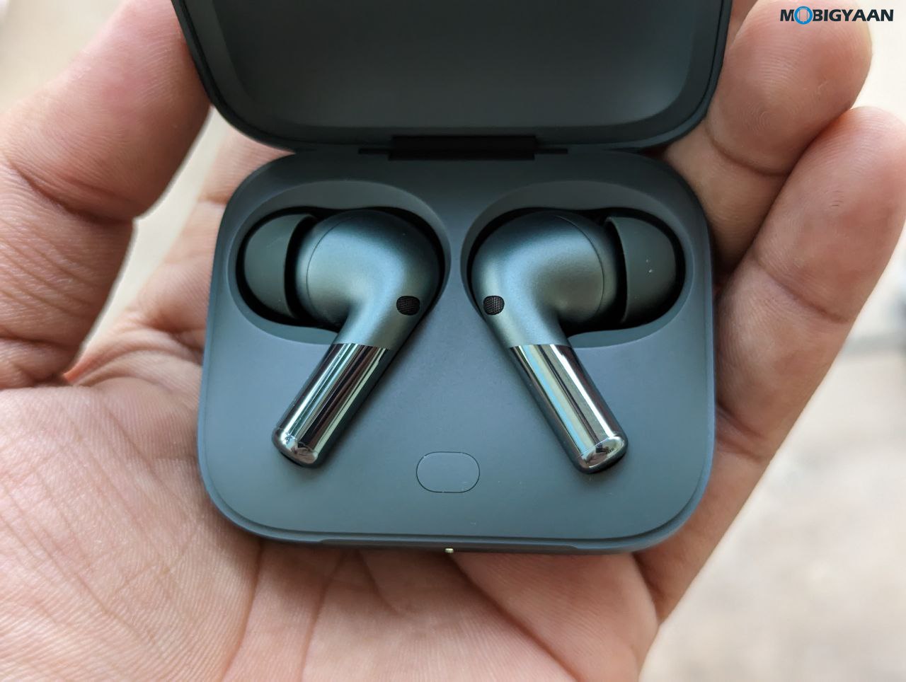 OnePlus Buds Pro 2 Review Design Build Audio Quality 9