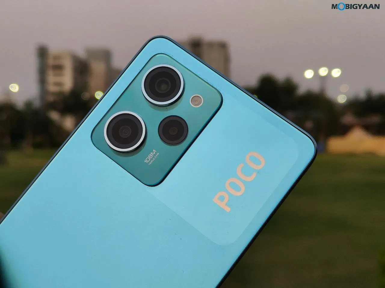 POCO X5 Pro 5G Review Design Display Build Quality 9