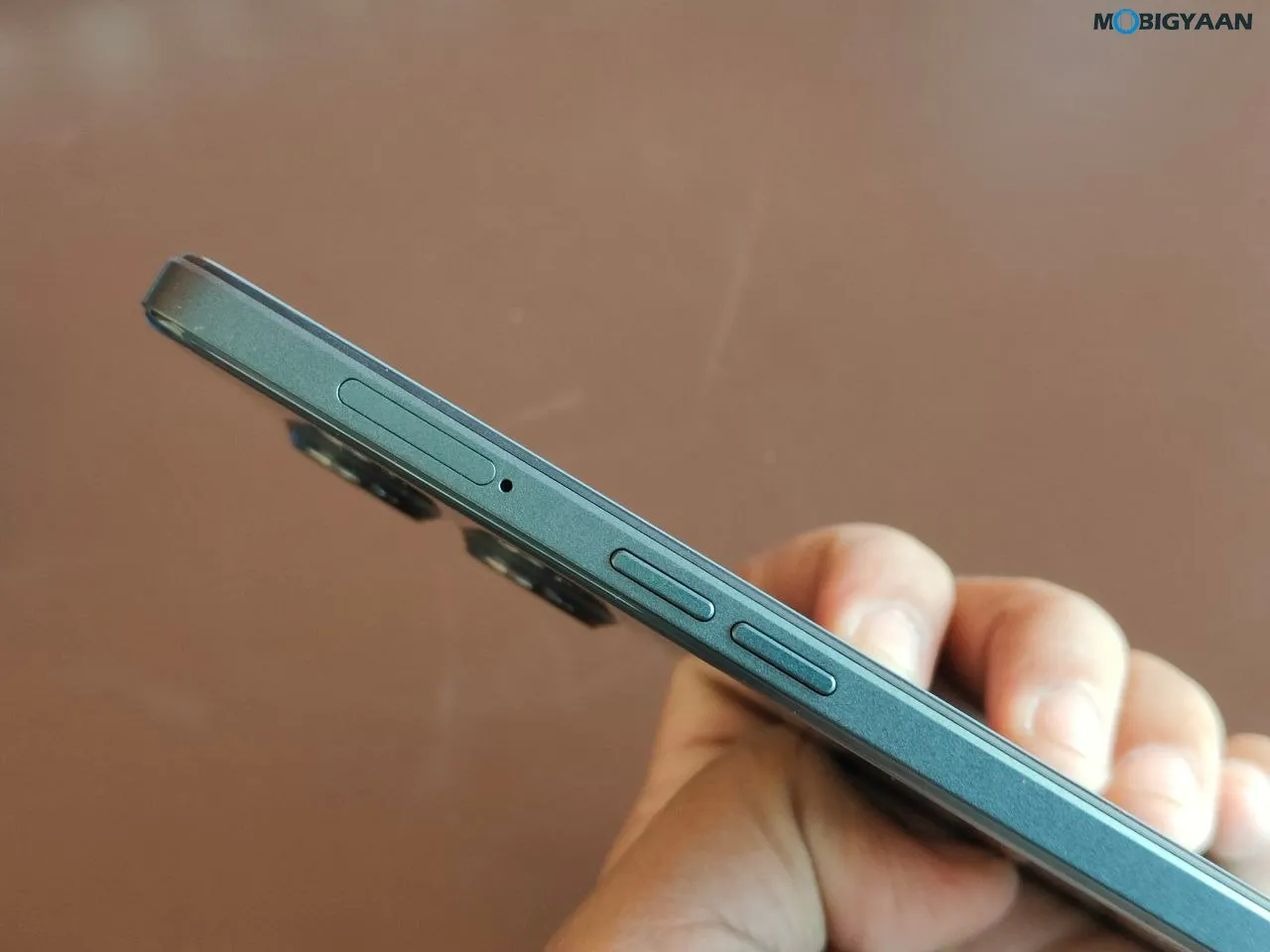 OnePlus Nord CE 3 Lite 5G Review Design Display Cameras Build Quality 35