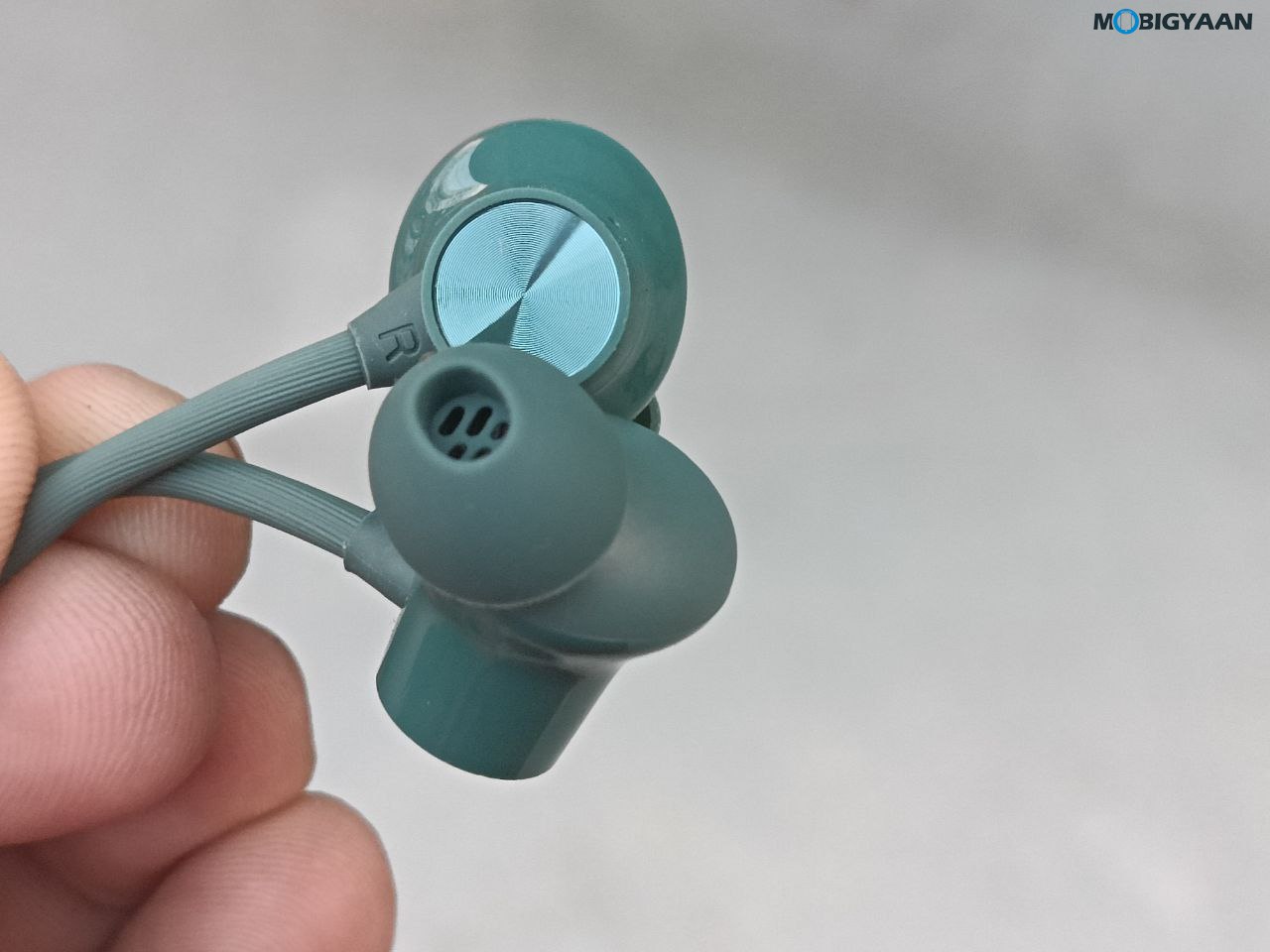 OnePlus Bullets Wireless Z2 ANC Review Design 6
