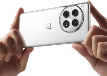 OnePlus 12 announced, features Snapdragon 8 Gen 3, 24GB RAM, 1TB storage, 100W fast charging, 120Hz 2K AMOLED screen, Hasselblad Triple Cameras, and more