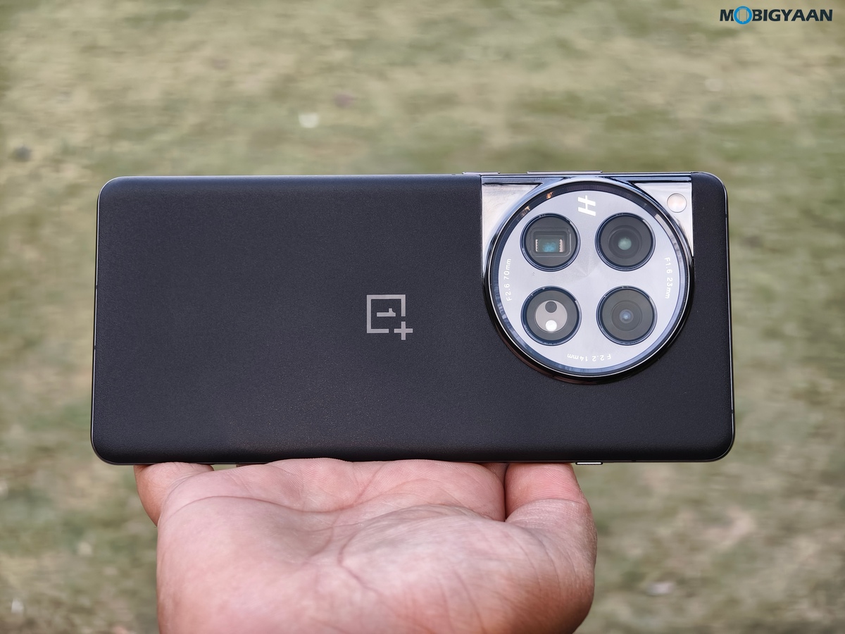 OnePlus 12R Review Design Display Cameras Build Quality 1 1