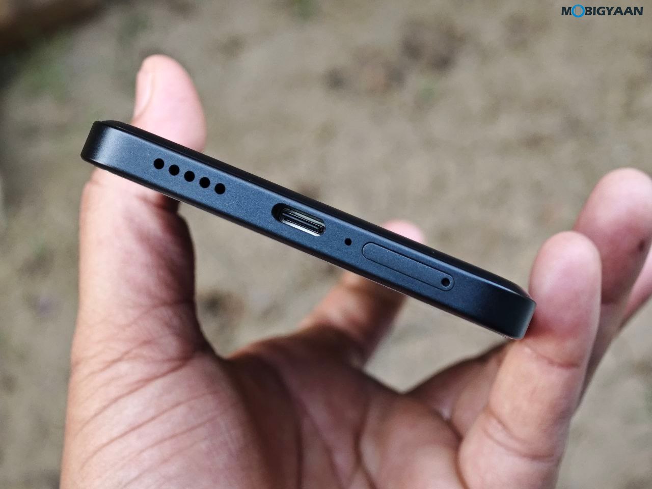 POCO F6 5G Review Design Display Cameras Build Quality 15