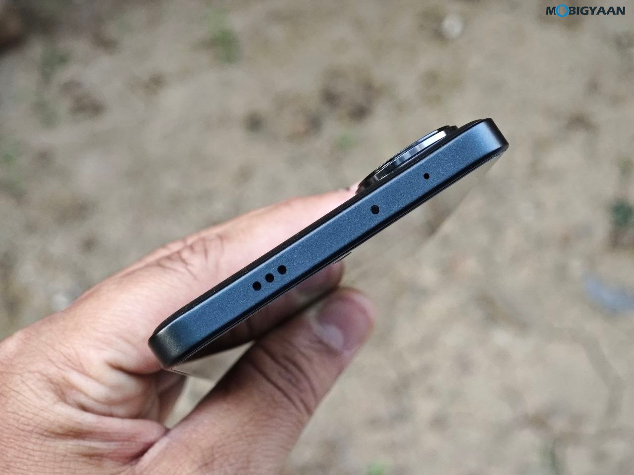 POCO F6 5G Review Design Display Cameras Build Quality 17