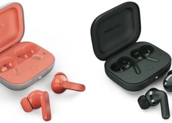 moto buds and moto buds+ launched in India starting at ₹4,999, features Sound By Bose, 50dB ANC, wireless charging, upto 42 hours battery life, and more