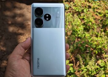 realme GT 6T launched in India at ₹30,999, features Snapdragon 7+ Gen 3, 6000nits 3D curved 8T LTPO AMOLED screen, 120W fast charging, 50MP LYT-600 OIS, 32MP selfie, 5500mAh battery, IP65 design, largest dual VC cooling, NFC security chip, Gorilla Glass Victus 2, and more