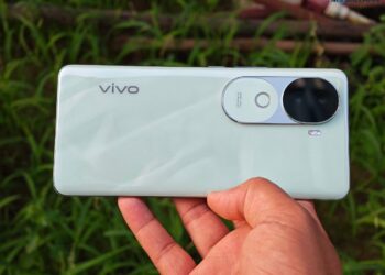 vivo V40e Review