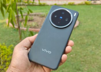 vivo X200 Review – Mind-Boggling Cameras | High-End Performance | Bright Display | Durable Design