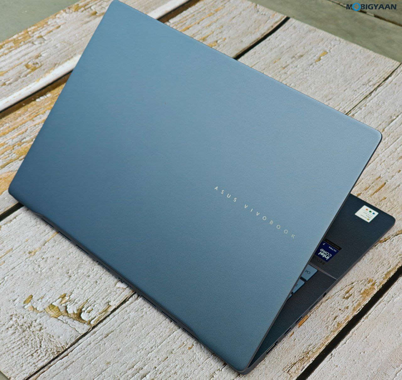 ASUS VIVOBOOK S 14 OLED S5406SA Notebook Review Design Display Build Quality 37