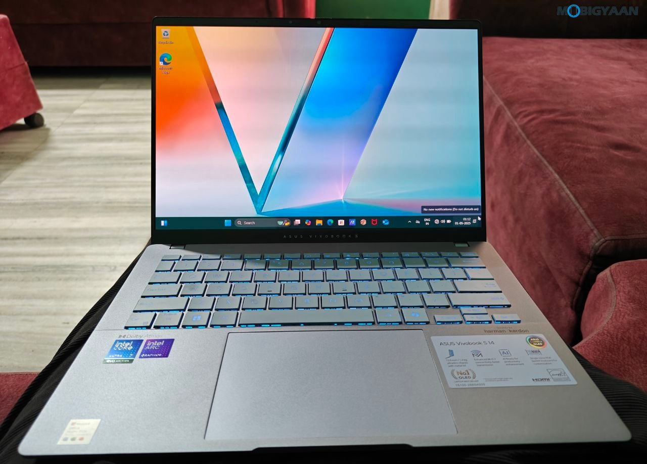 ASUS VIVOBOOK S 14 OLED S5406SA Notebook Review Design Display Build Quality 7
