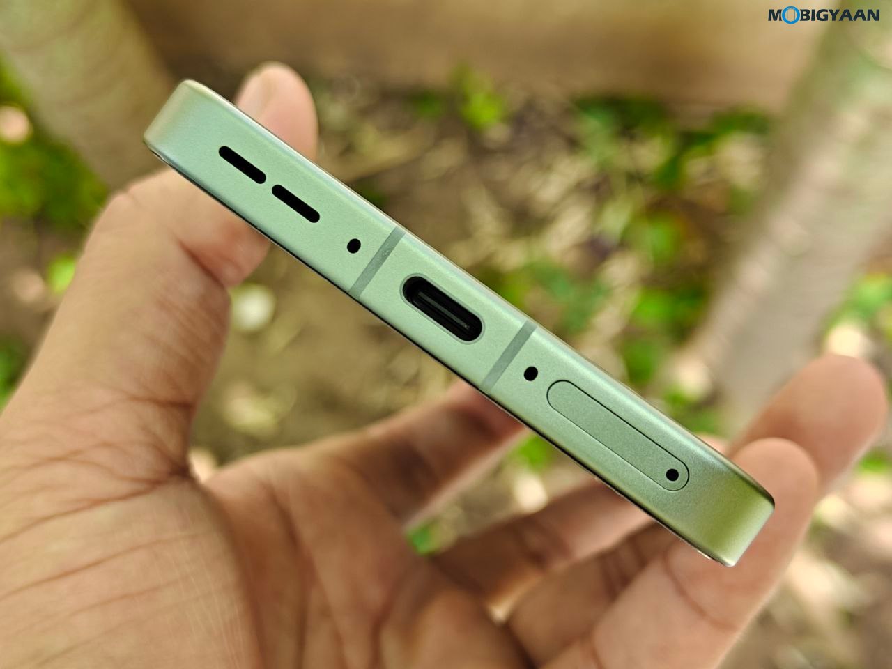 OnePlus 13s Review Design Display Cameras Build Quality 3