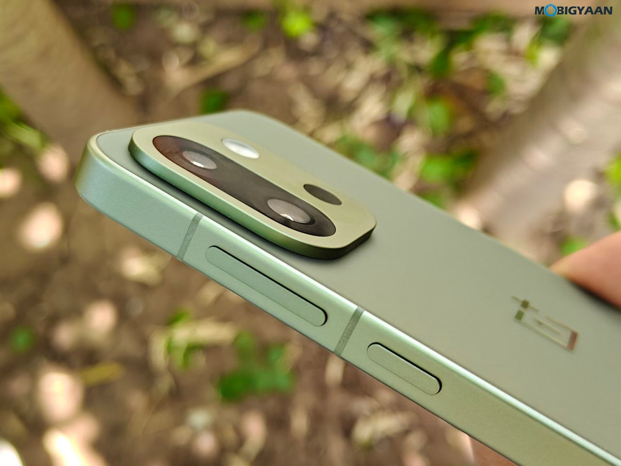 OnePlus 13s Review Design Display Cameras Build Quality 5