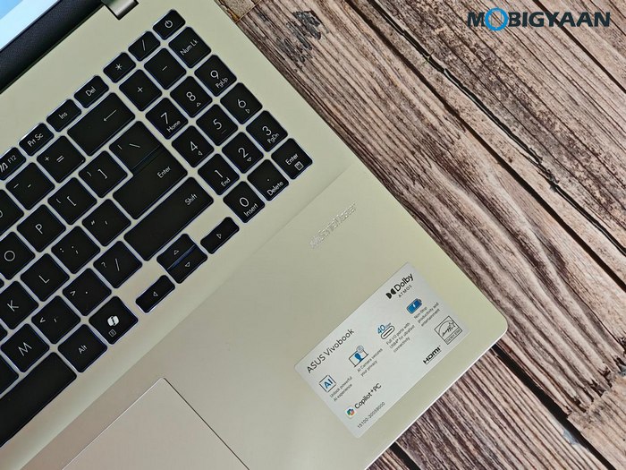 ASUS Vivobook 16 X1607QA Review Design Display Build Quality 12