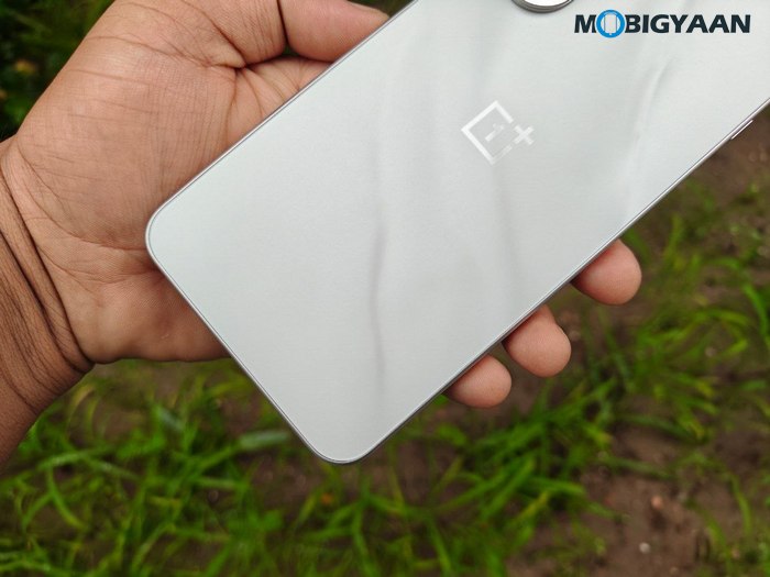 OnePlus Nord 5 Review Design Display Cameras Build Quality 12