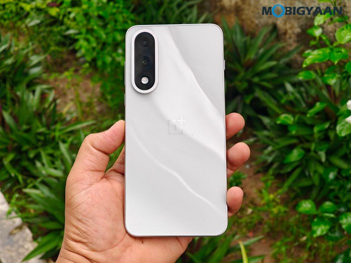 OnePlus Nord 5 Review Design Display Cameras Build Quality 18